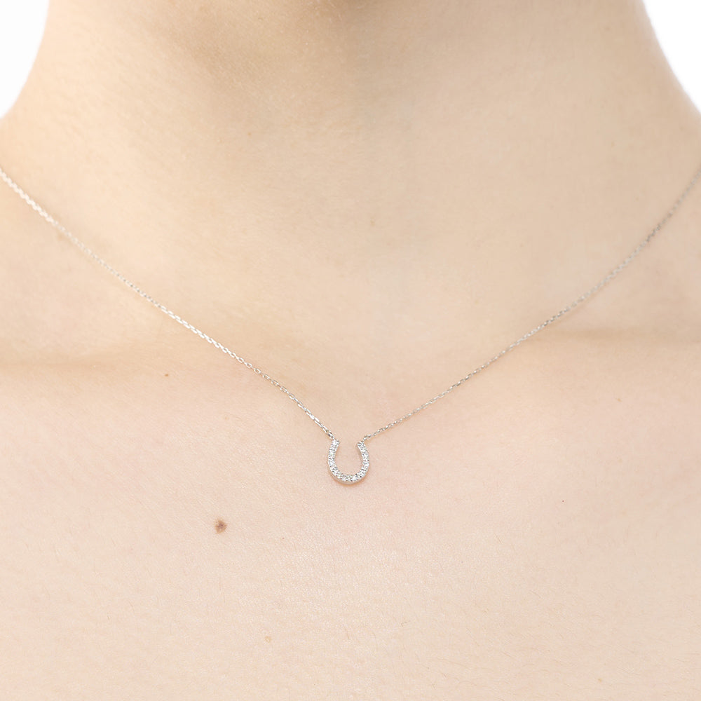 プラチナ ネックレス 馬蹄 ダイヤモンド 日本製 0.04ct ホースシューレディース Pt900/850 幸運 お守り ギフト