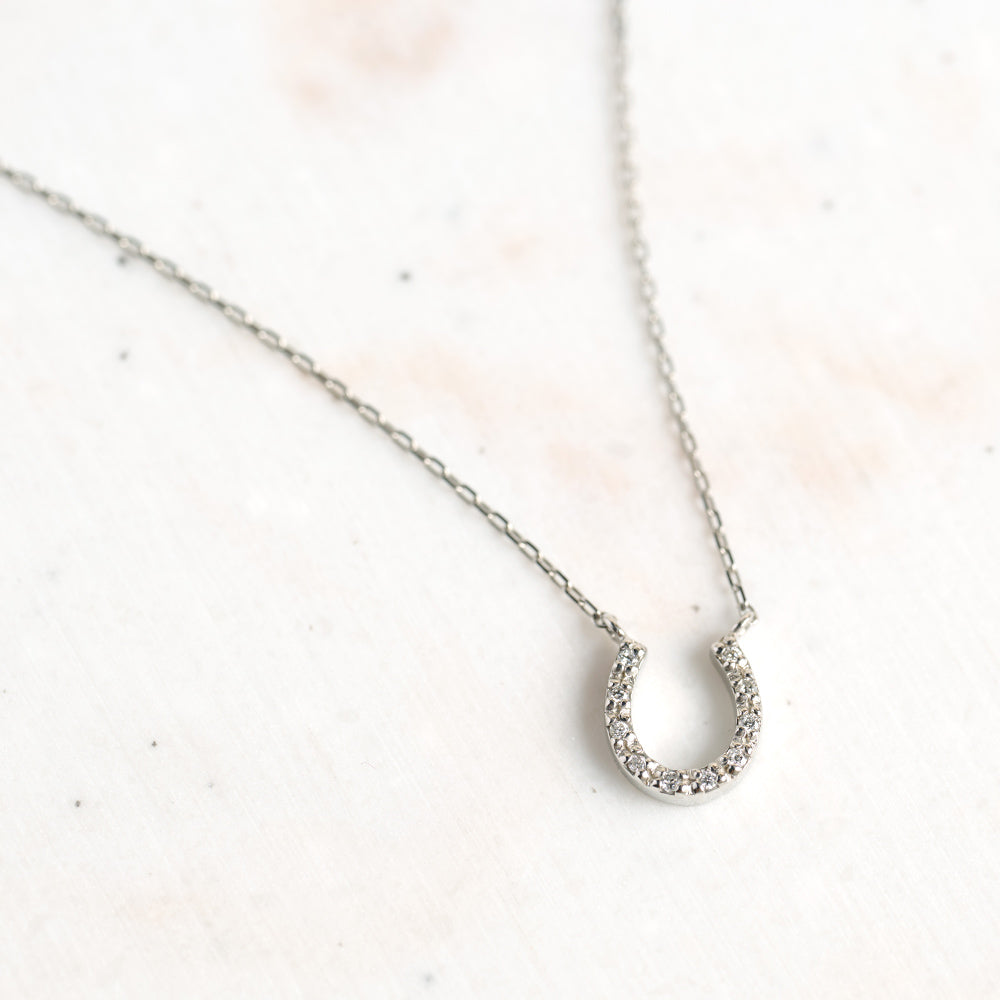 プラチナ ネックレス 馬蹄 ダイヤモンド 日本製 0.04ct ホースシューレディース Pt900/850 幸運 お守り ギフト
