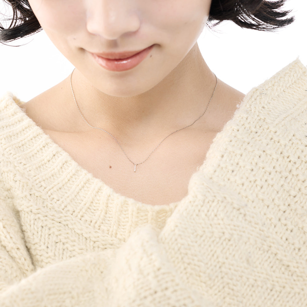 プラチナ ネックレス 日本製 ダイヤモンド バー 縦 5粒 0.01ct Pt900 Pt850 ライン レディース 華奢