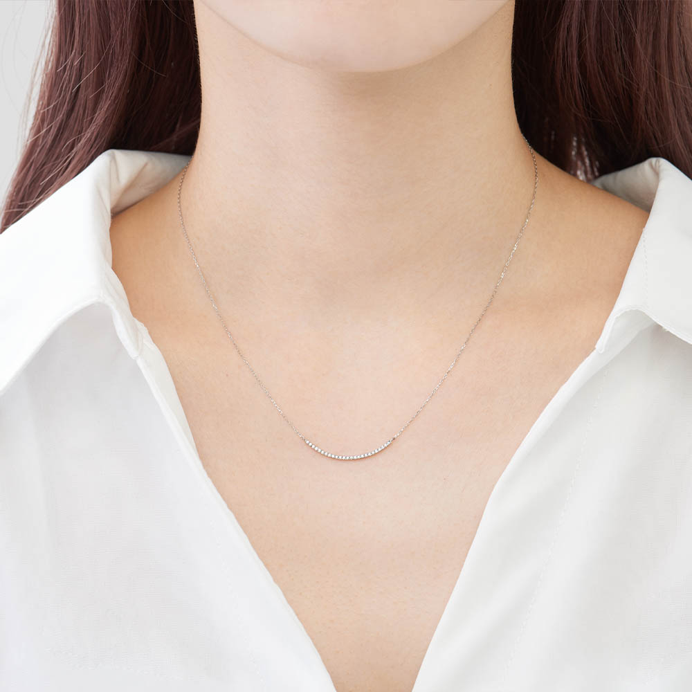 プラチナ ネックレス 日本製 スマイル ライン ダイヤモンド 0.165ct Pt900 Pt850 バー レディース 華奢