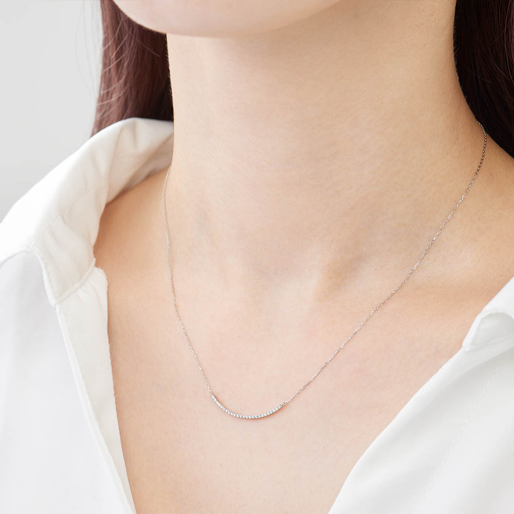 プラチナ ネックレス 日本製 スマイル ライン ダイヤモンド 0.165ct Pt900 Pt850 バー レディース 華奢